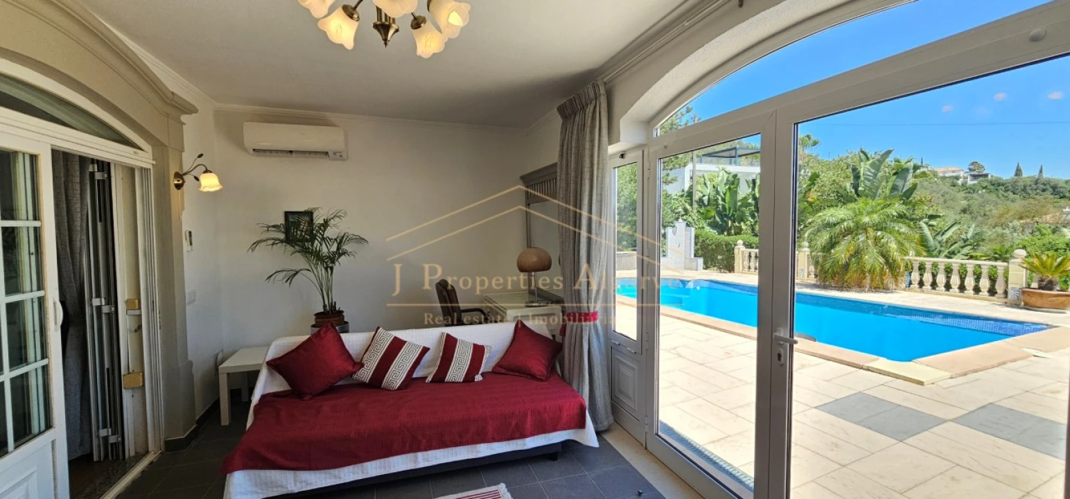 Moradia T4 para Venda em Loule (São Sebastião) Foto 25