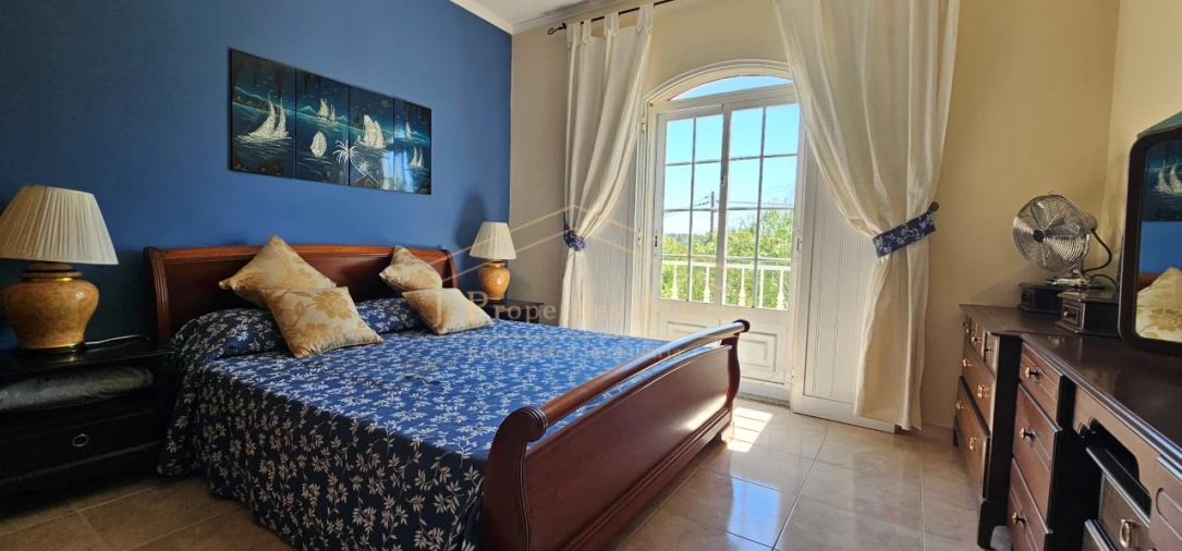 Moradia T4 para Venda em Loule (São Sebastião) Foto 9