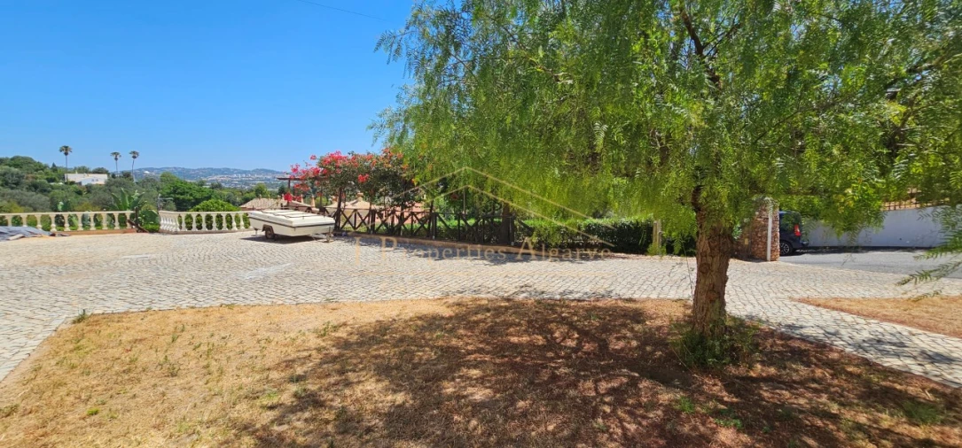 Moradia T4 para Venda em Loule (São Sebastião) Foto 38