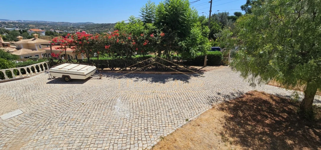 Moradia T4 para Venda em Loule (São Sebastião) Foto 39