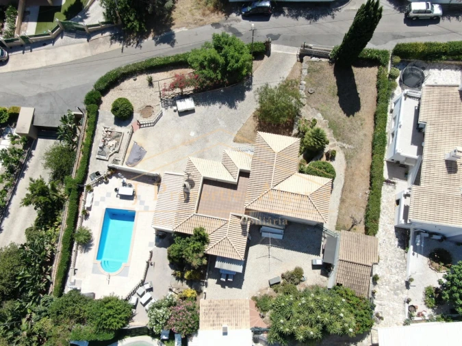 Moradia T4 para Venda em Loule (São Sebastião) Foto 42