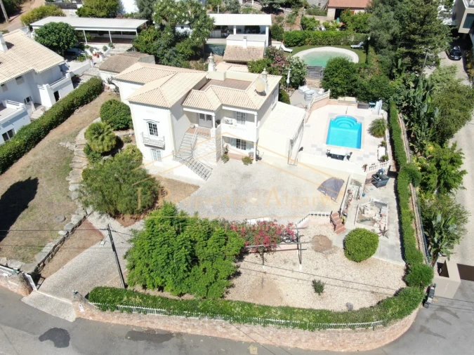 Moradia T4 para Venda em Loule (São Sebastião) Foto 41