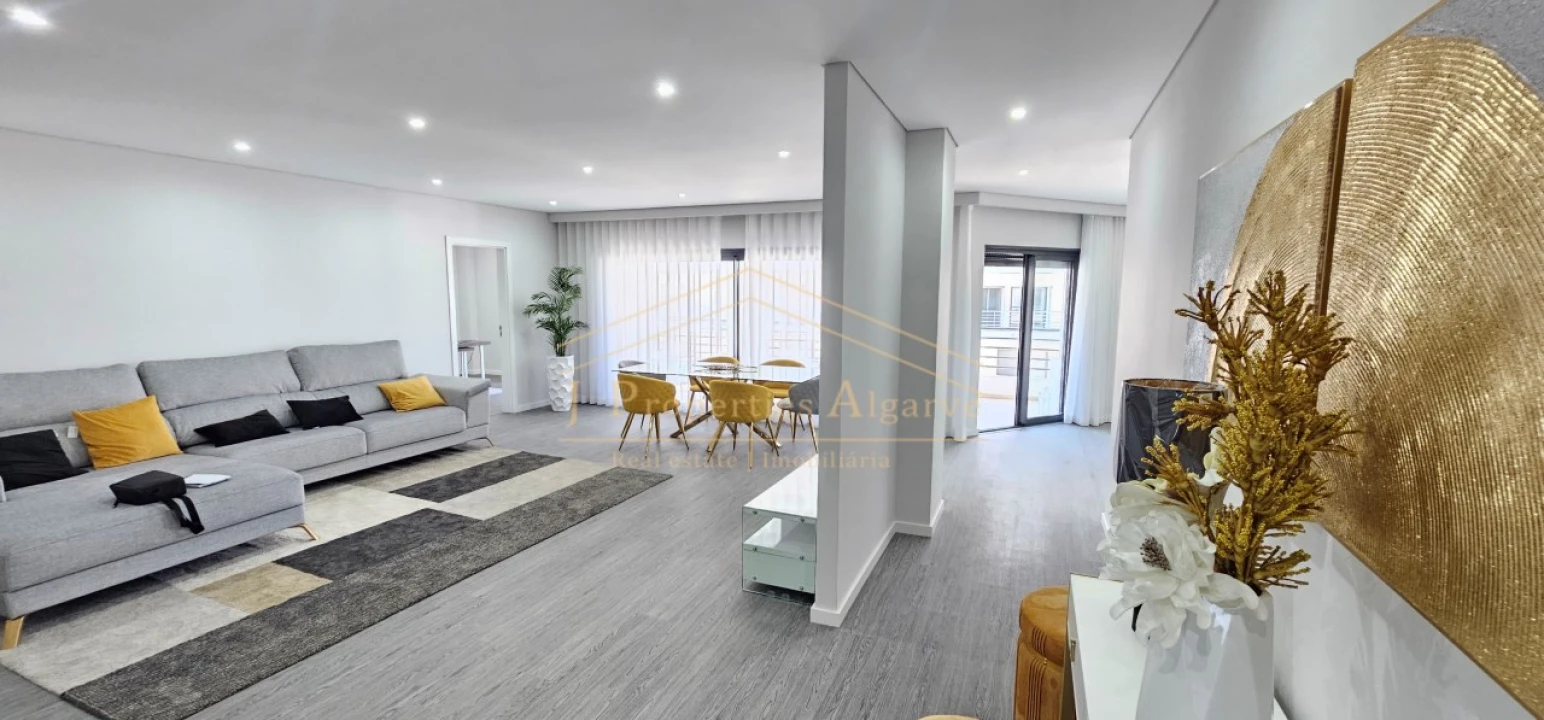 Apartamento T3 para Venda em Olhão Foto 16