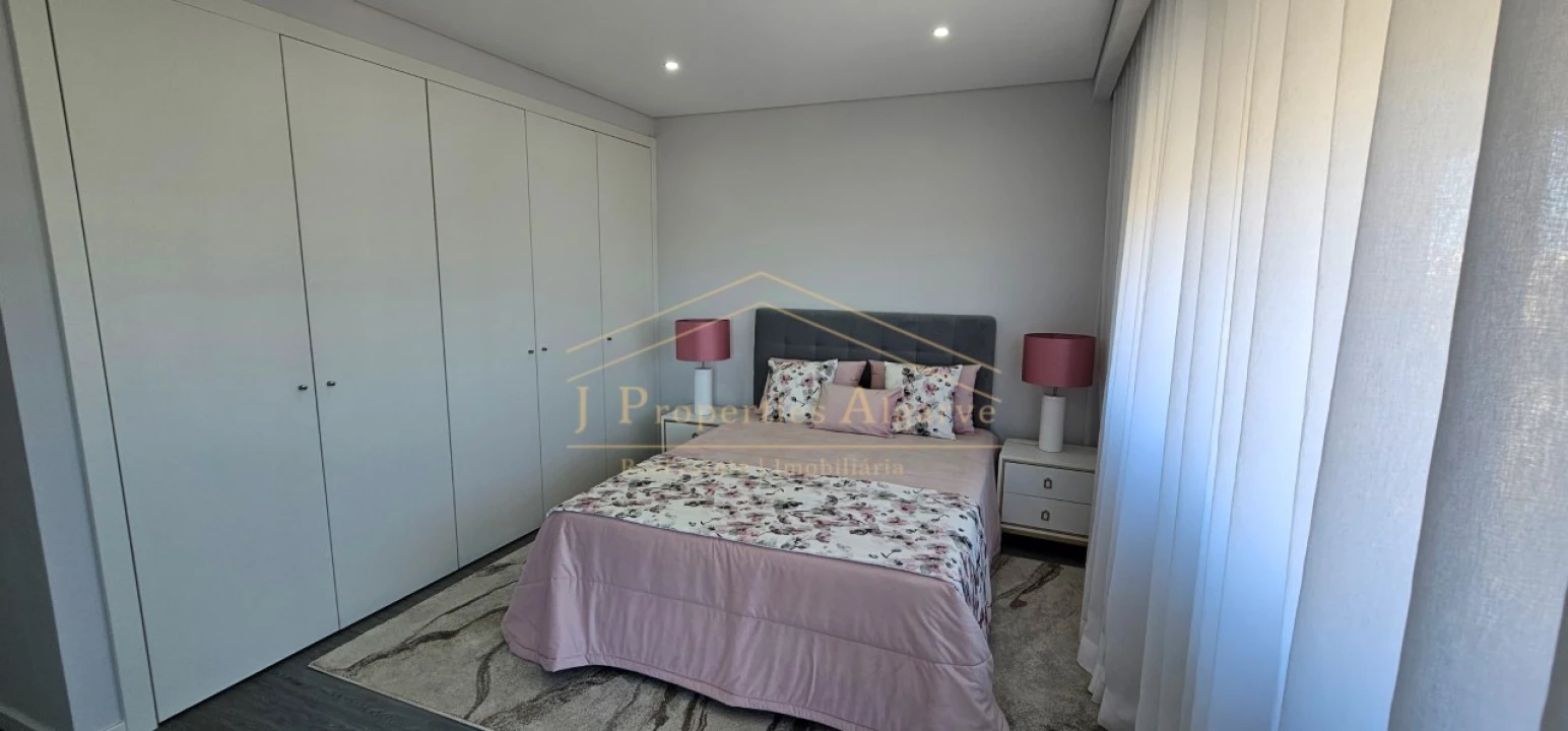 Apartamento T3 para Venda em Olhão Foto 23