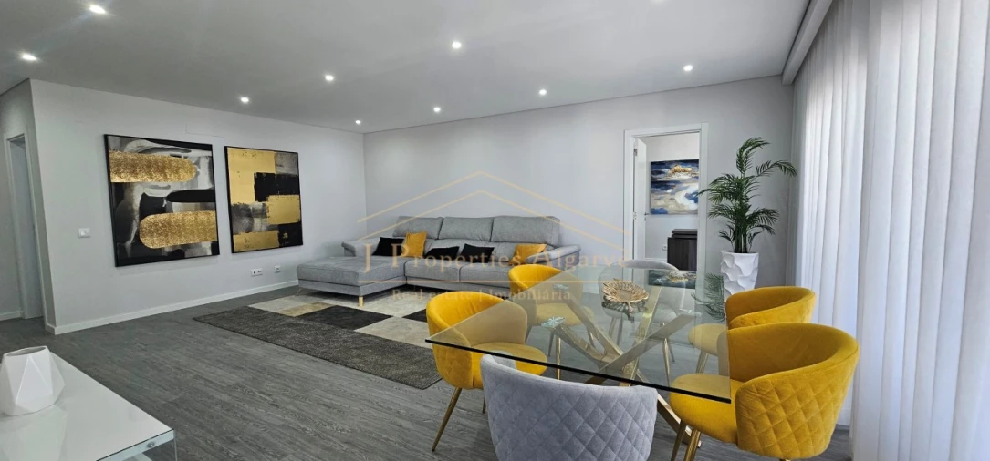 Apartamento T3 para Venda em Olhão Foto 2