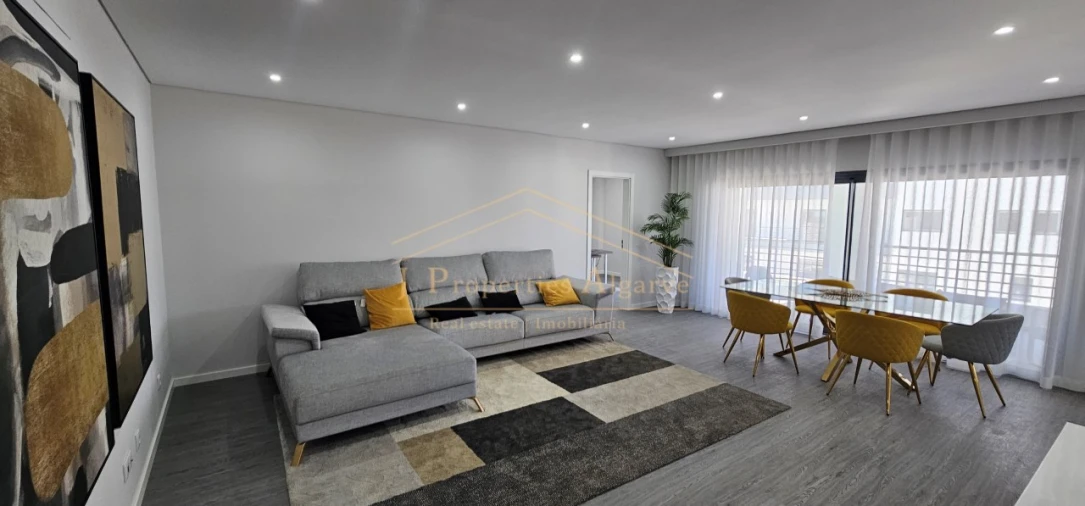 Apartamento T3 para Venda em Olhão Foto 5