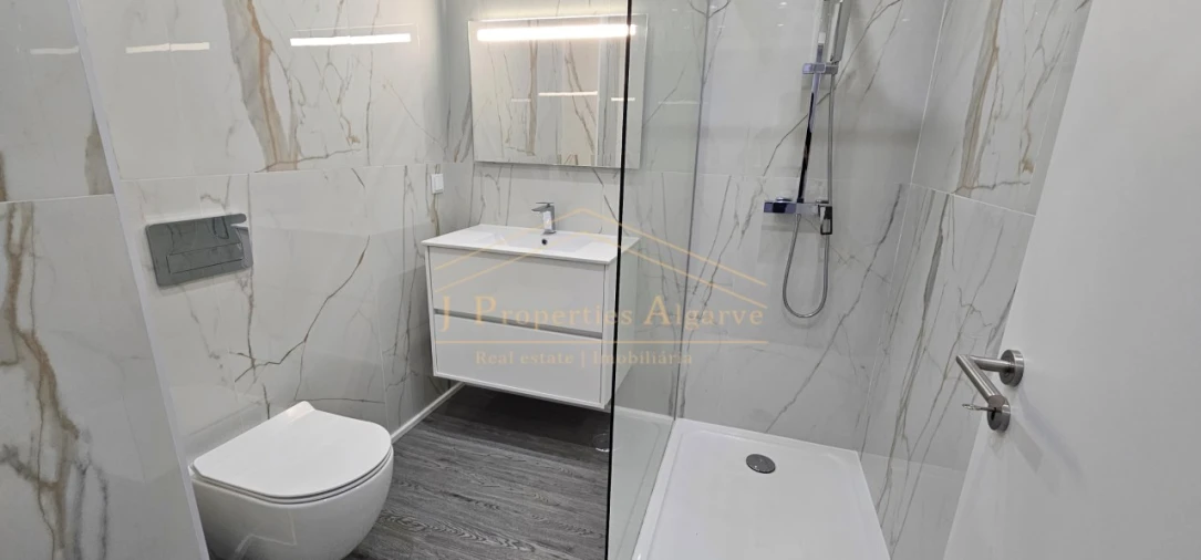 Apartamento T3 para Venda em Olhão Foto 19