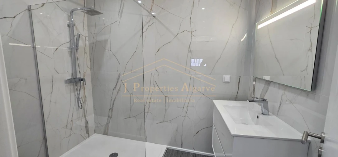 Apartamento T3 para Venda em Olhão Foto 26