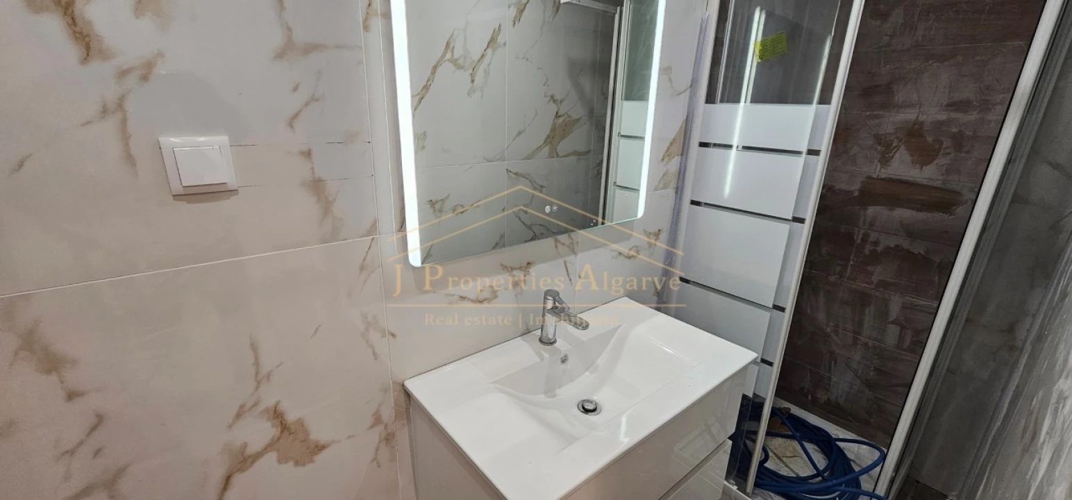 Prédio para Venda em Faro (Sé e São Pedro) Foto 4