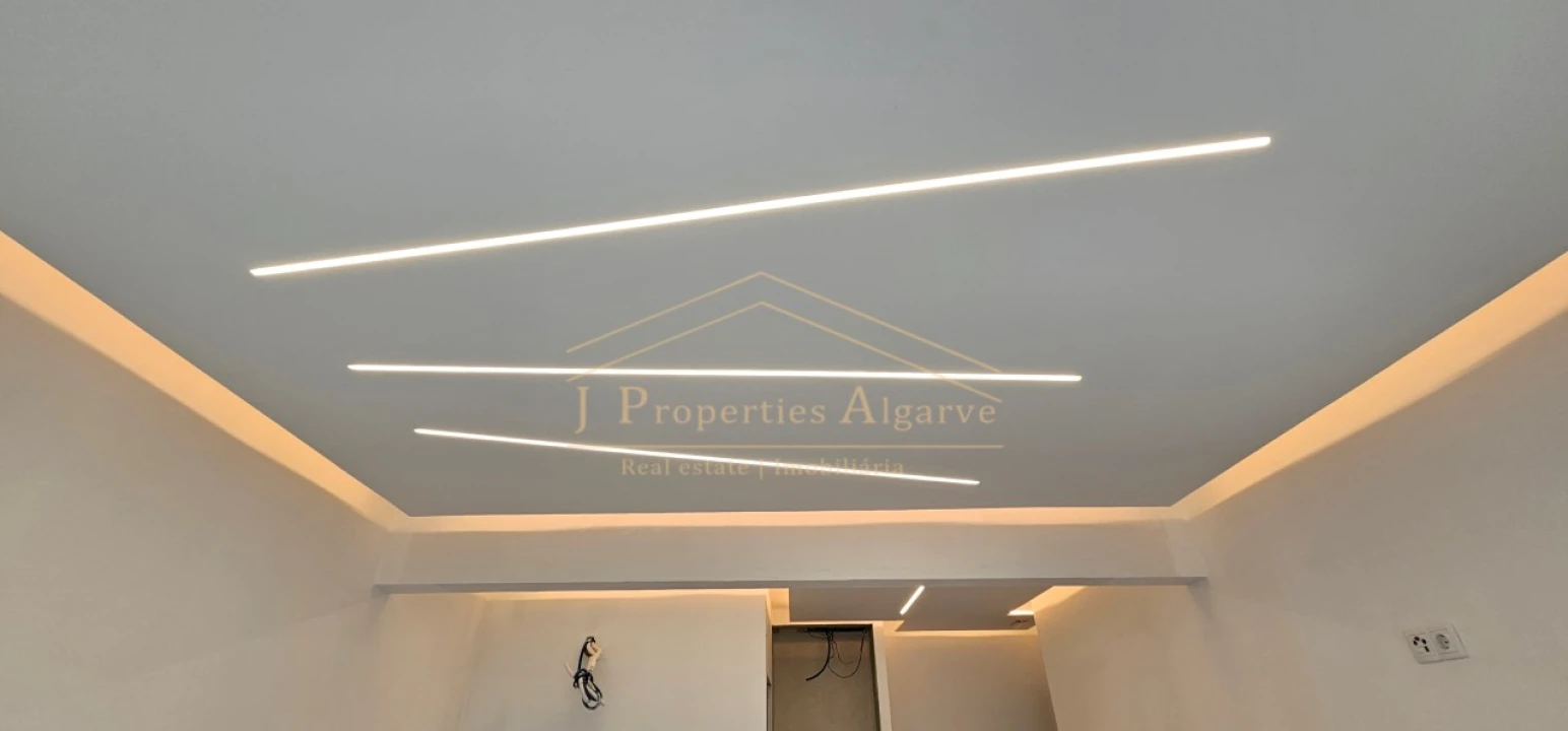 Prédio para Venda em Faro (Sé e São Pedro) Foto 26