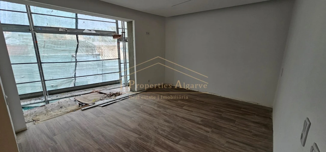 Prédio para Venda em Faro (Sé e São Pedro) Foto 6