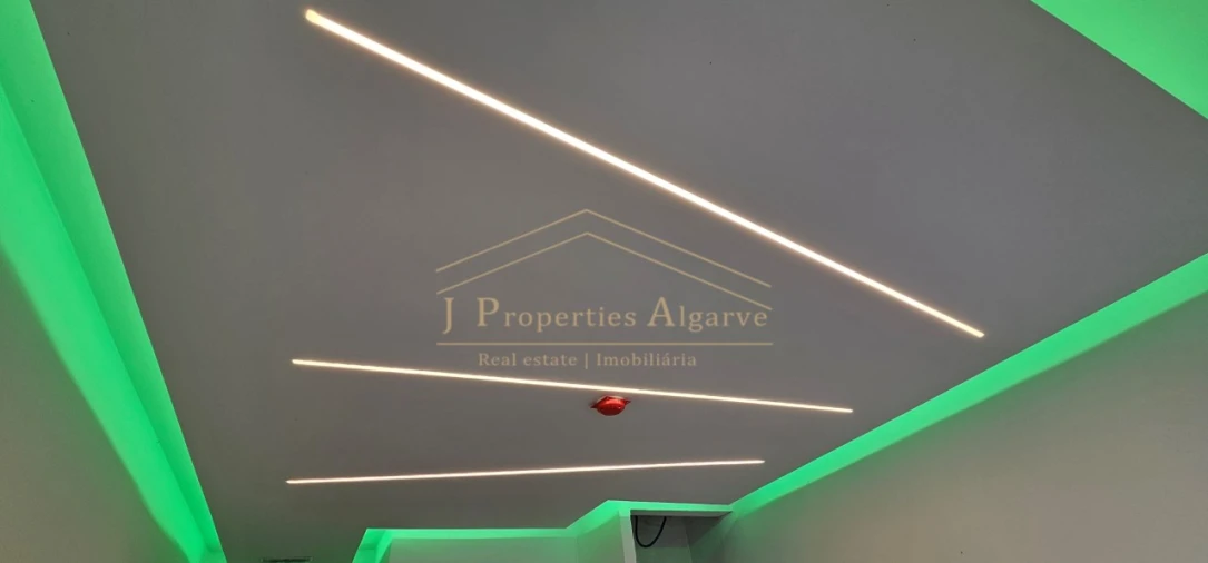 Prédio para Venda em Faro (Sé e São Pedro) Foto 16