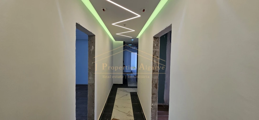 Prédio para Venda em Faro (Sé e São Pedro) Foto 19