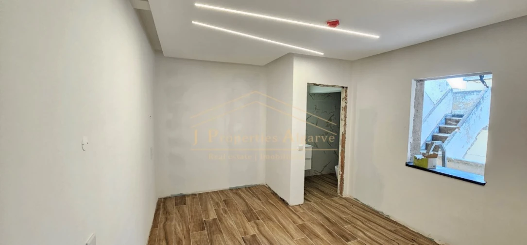 Prédio para Venda em Faro (Sé e São Pedro) Foto 23