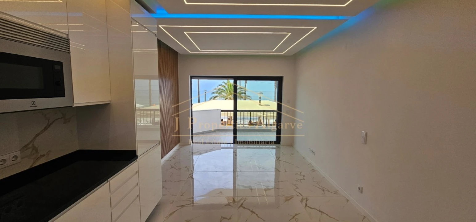 Apartamento T3 para Venda em Quarteira Foto 2