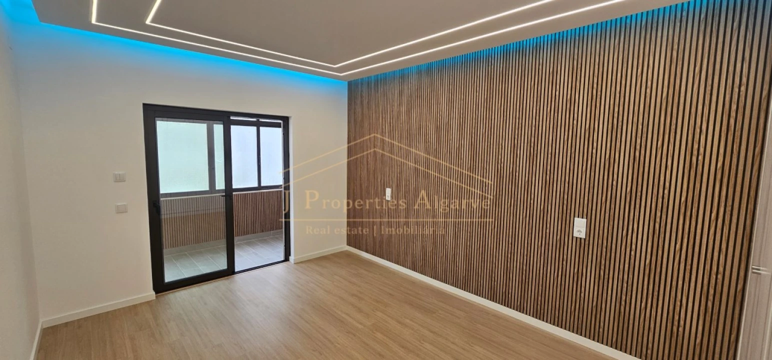 Apartamento T3 para Venda em Quarteira Foto 10