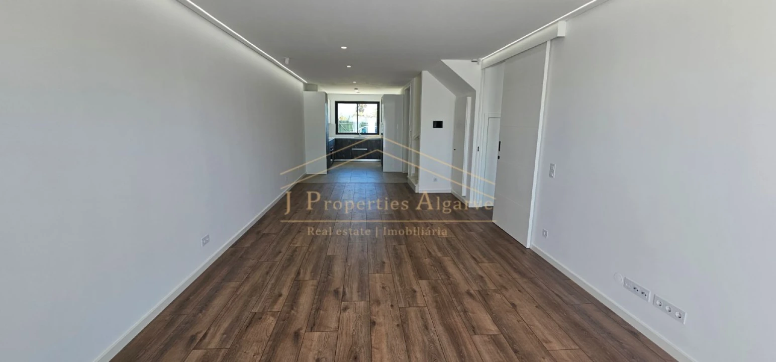 Moradia T3 para Venda em Moncarapacho e Fuseta Foto 3