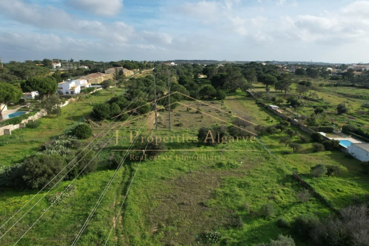Terreno para Venda em Quarteira Foto 9