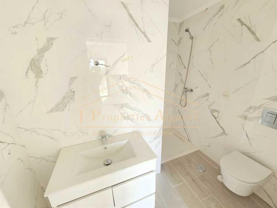 Apartamento T2 para Venda em Loule (São Sebastião) Foto 2