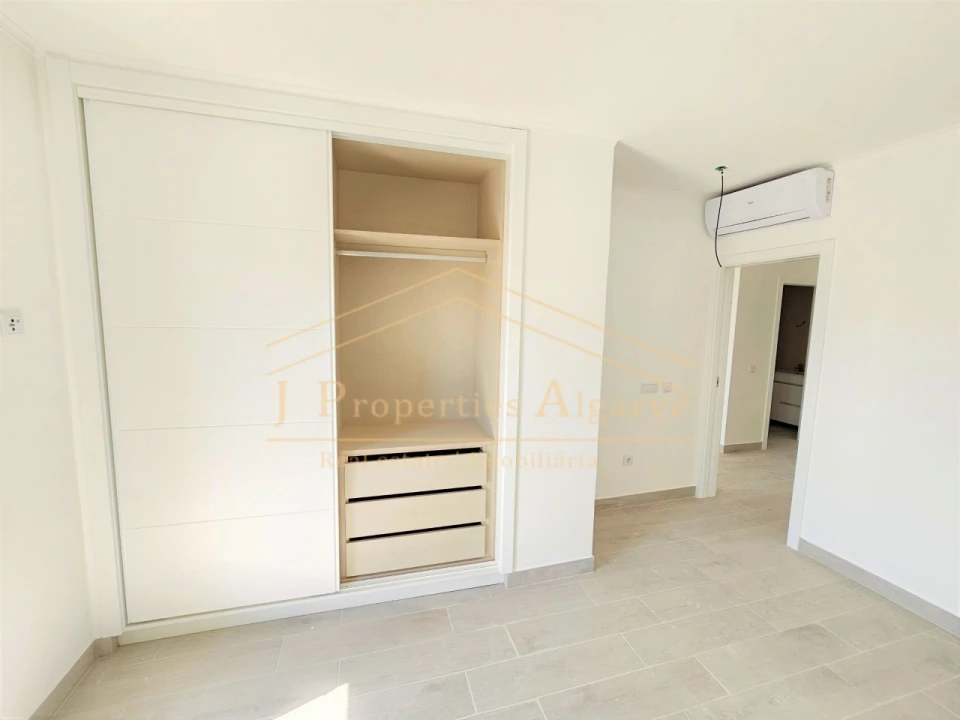 Apartamento T2 para Venda em Loule (São Sebastião) Foto 4