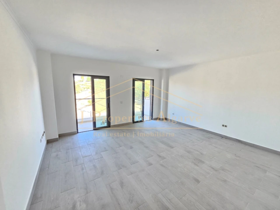 Apartamento T2 para Venda em Loule (São Sebastião) Foto 1