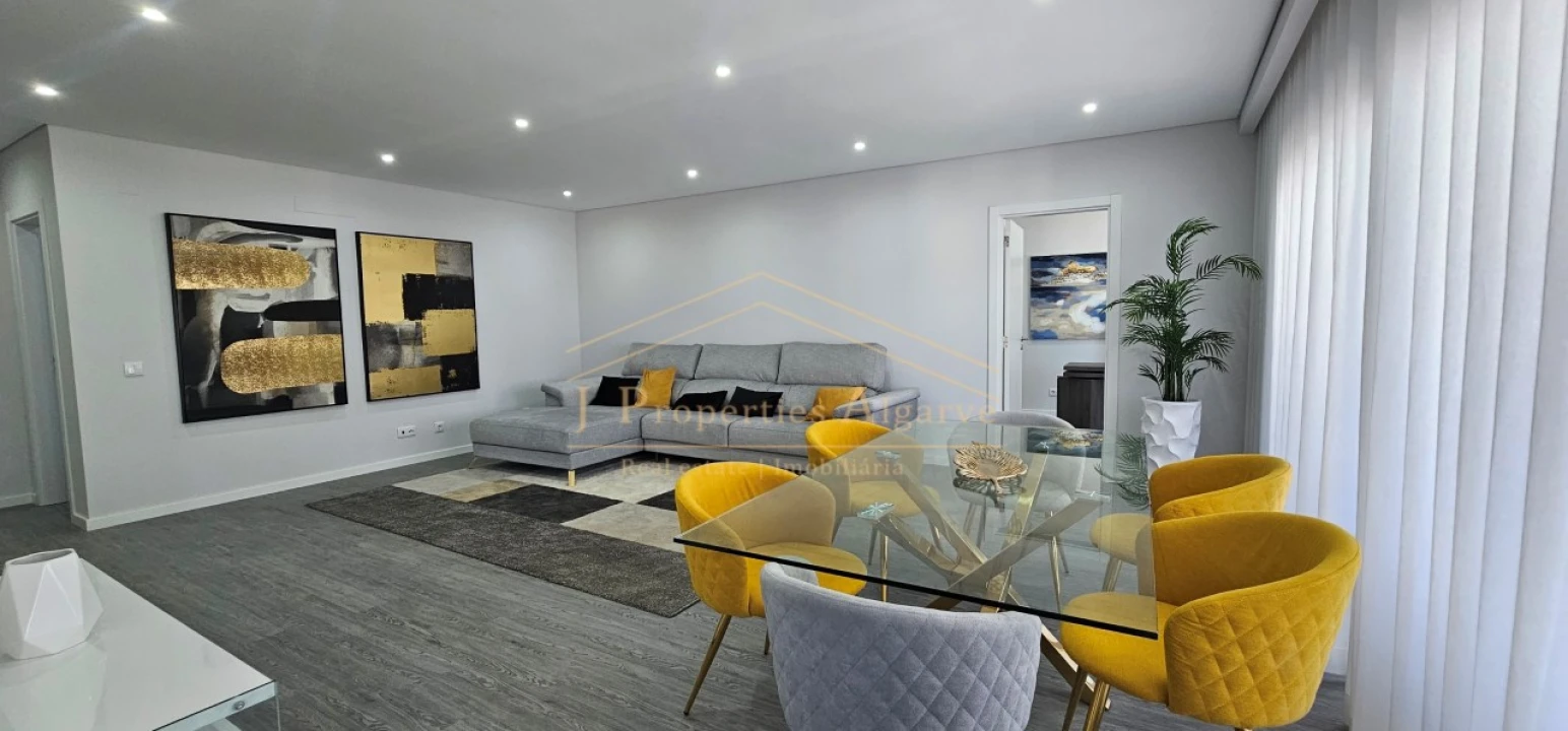 Apartamento T2 para Venda em Quelfes Foto 1