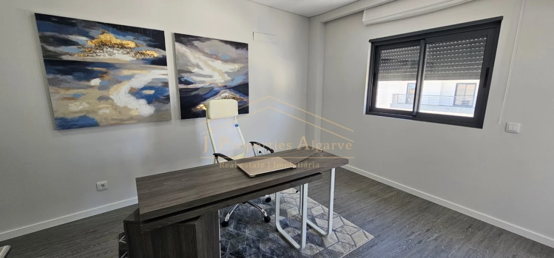 Apartamento T2 para Venda em Quelfes Foto 6