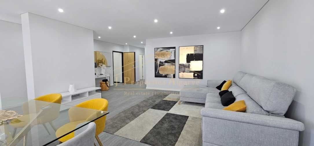 Apartamento T2 para Venda em Quelfes Foto 7