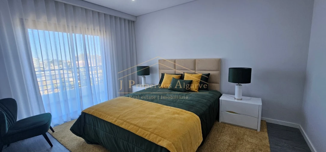 Apartamento T2 para Venda em Quelfes Foto 17