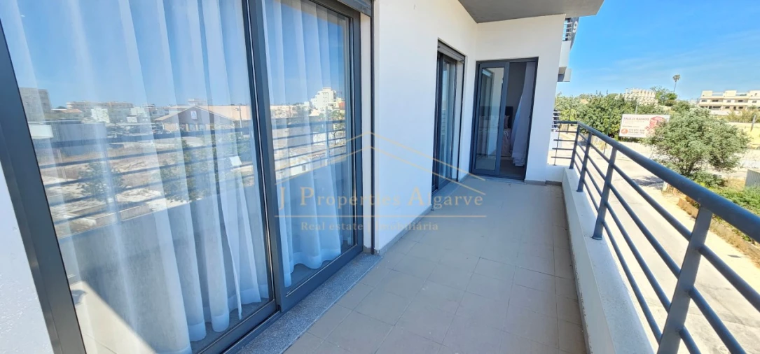 Apartamento T2 para Venda em Quelfes Foto 22