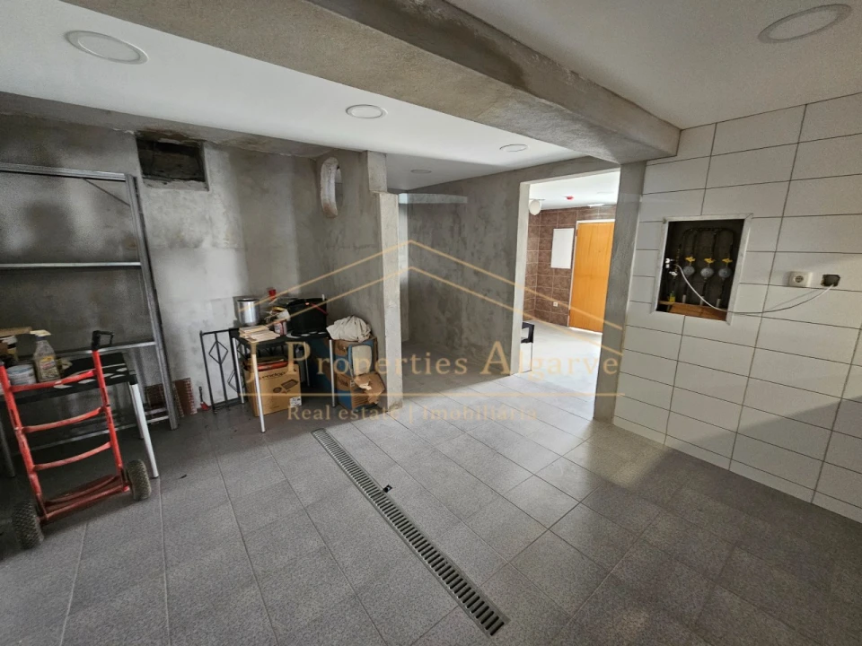 Armazém para Venda em Quarteira Foto 16