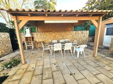 Moradia T5 para Venda em Quarteira