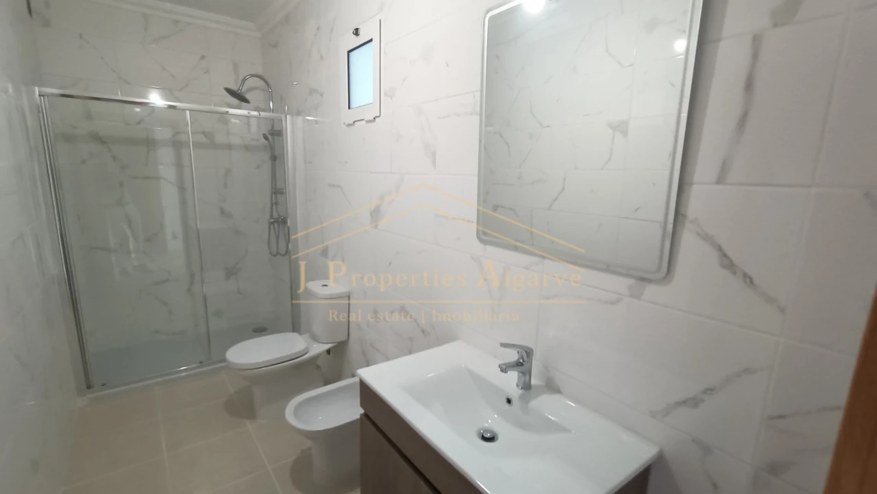 Moradia T44 para Venda em Loule (São Clemente) Foto 9