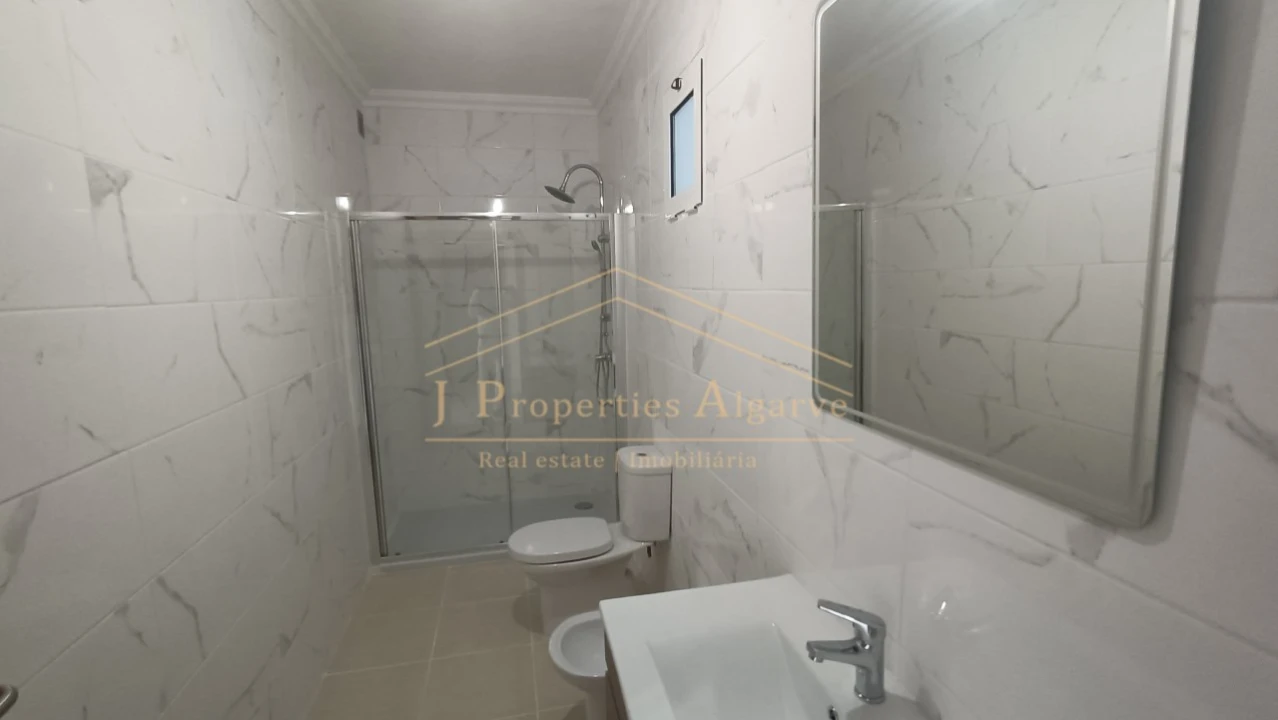 Moradia T44 para Venda em Loule (São Clemente) Foto 10