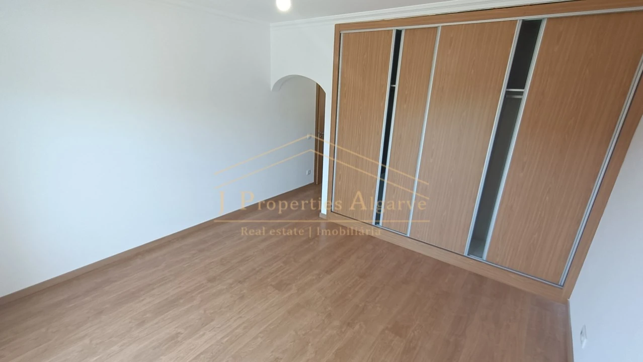 Moradia T44 para Venda em Loule (São Clemente) Foto 17