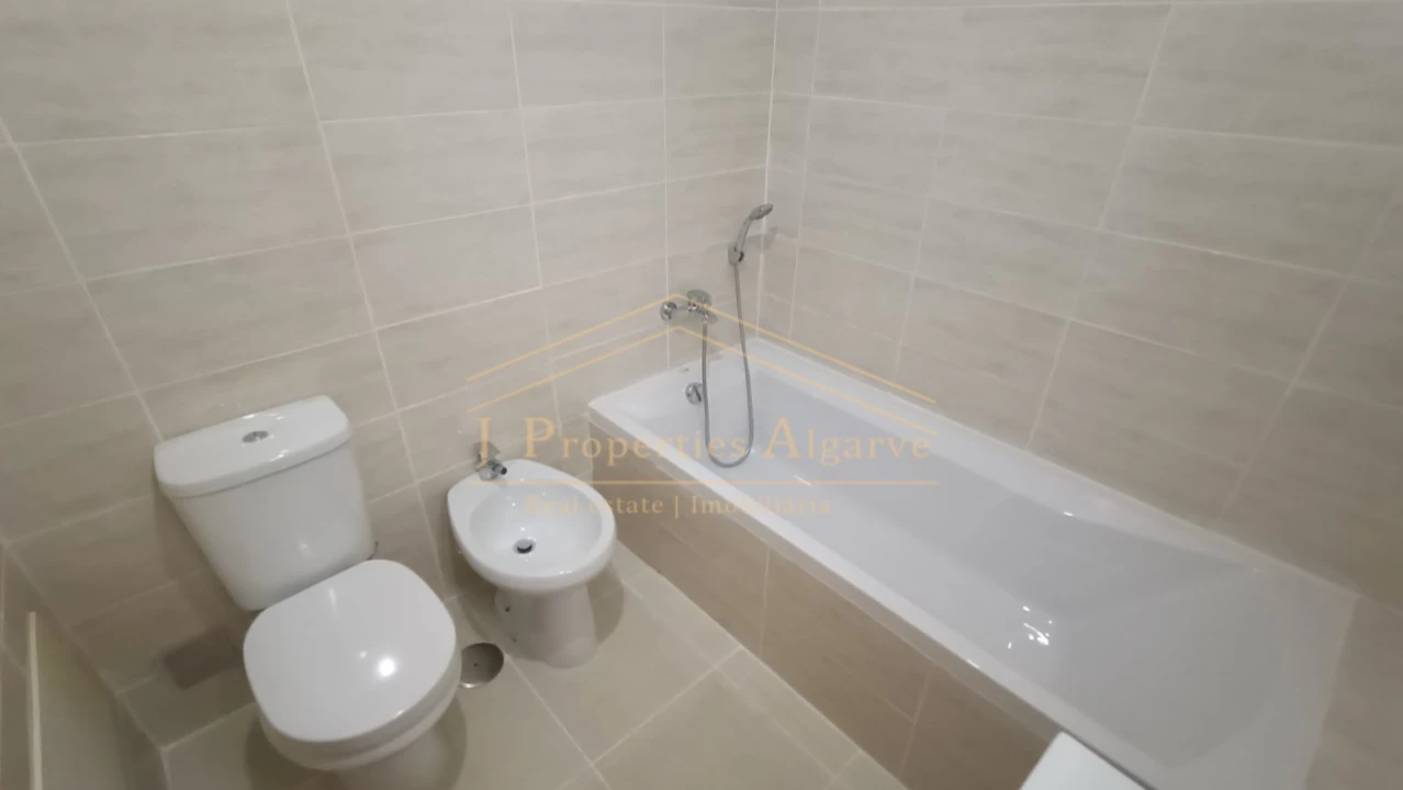 Moradia T44 para Venda em Loule (São Clemente) Foto 25