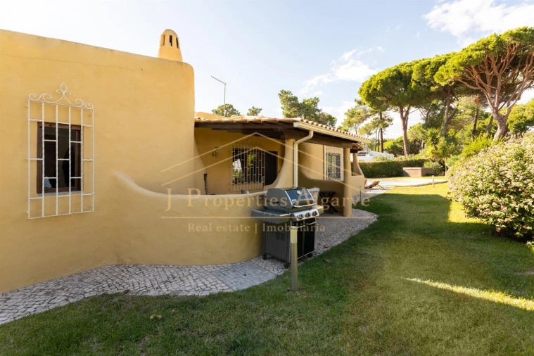 Moradia T3 para Venda em Quarteira Foto 15