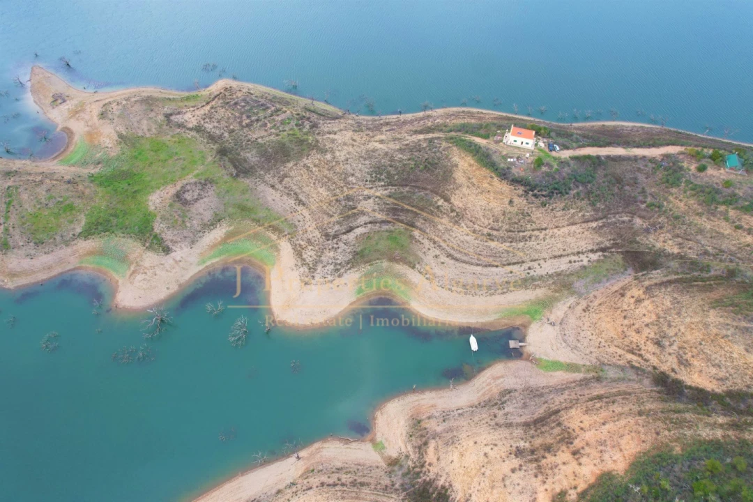Moradia T3 para Venda em Santana da Serra Foto 5