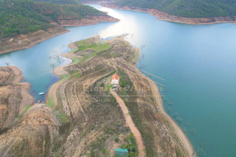 Moradia T3 para Venda em Santana da Serra