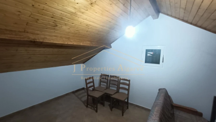 Moradia T3 para Venda em Santana da Serra Foto 9