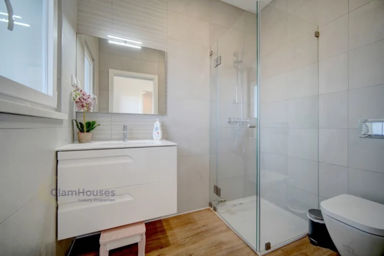 Moradia T4 para Arrendamento em Encarnação Foto 27