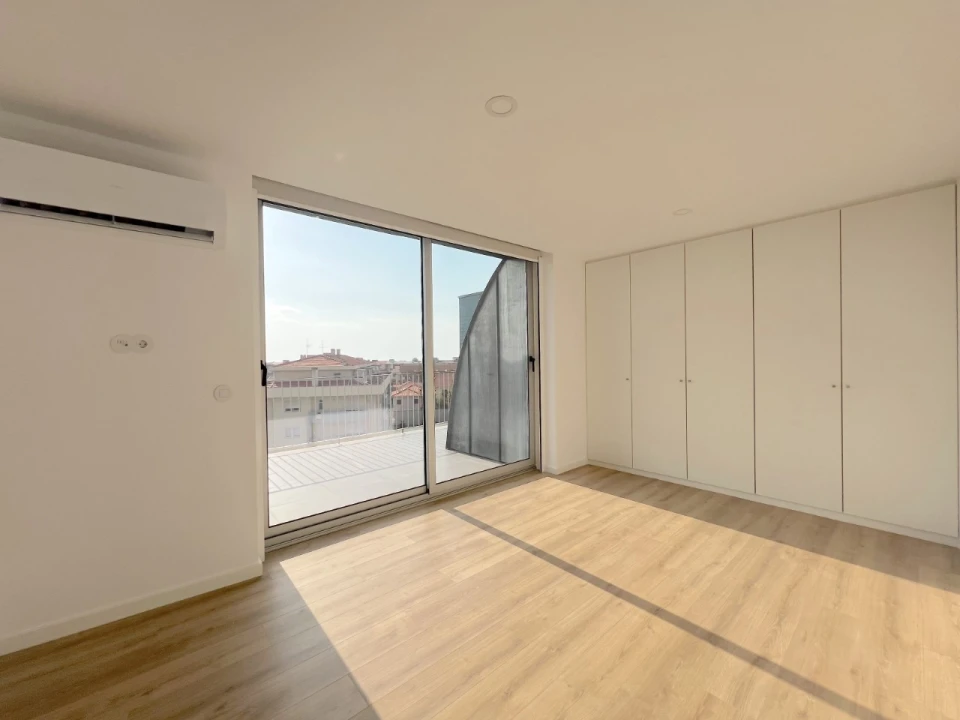 Apartamento T4 para Venda em Silvalde Foto 18