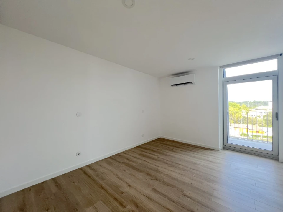 Apartamento T4 para Venda em Silvalde Foto 13
