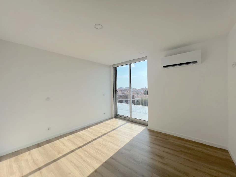 Apartamento T4 para Venda em Silvalde Foto 15