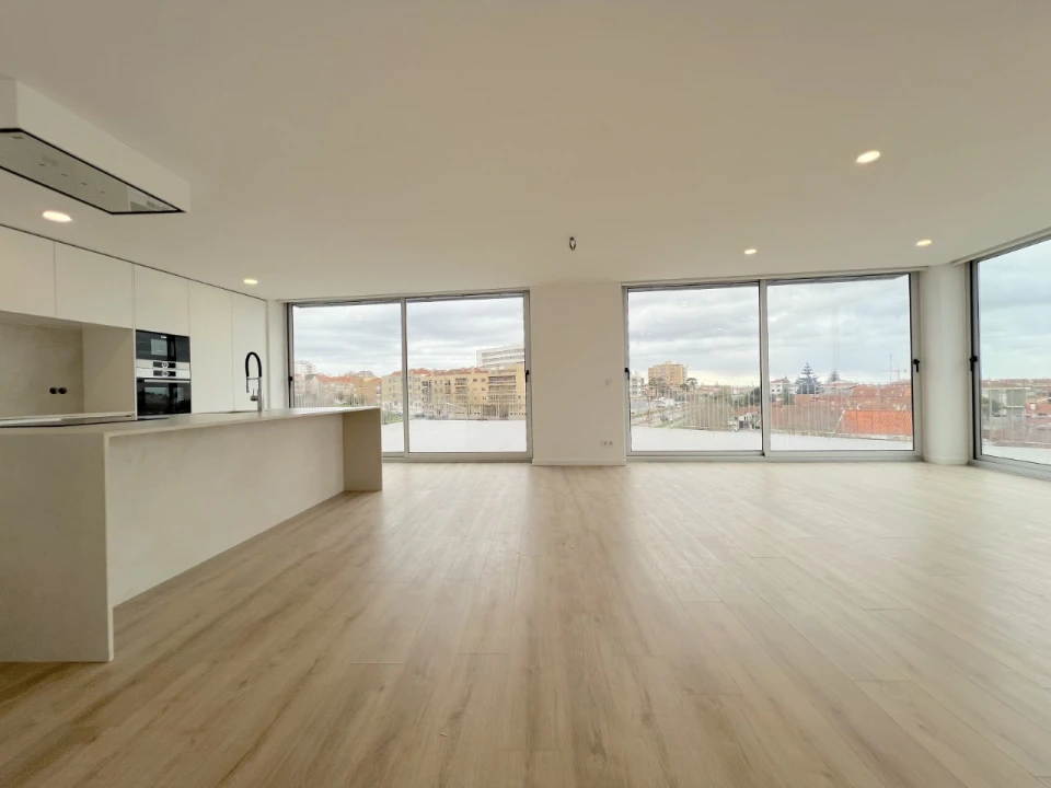 Apartamento T4 para Venda em Silvalde Foto 4