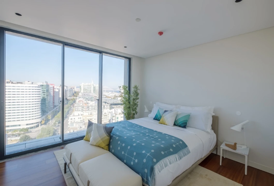 Apartamento T3 para Venda em Parque das Nações Foto 13
