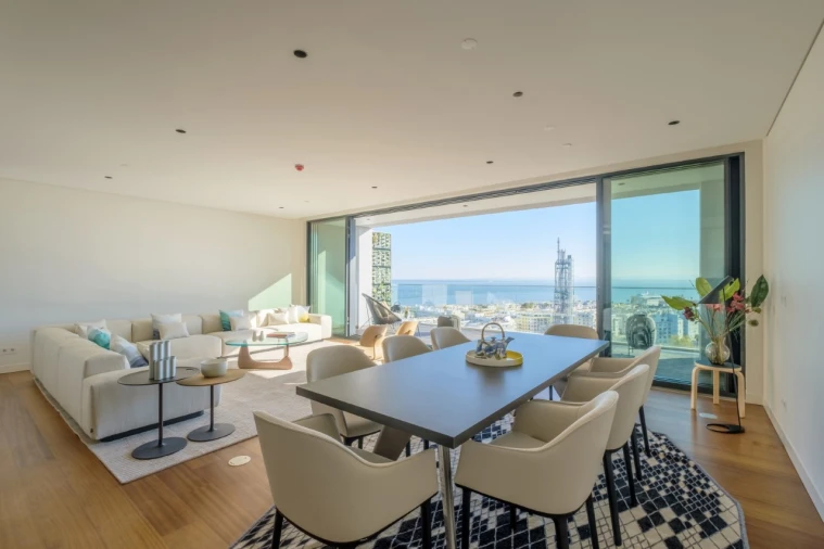 Apartamento T3 para Venda em Parque das Nações Foto 8