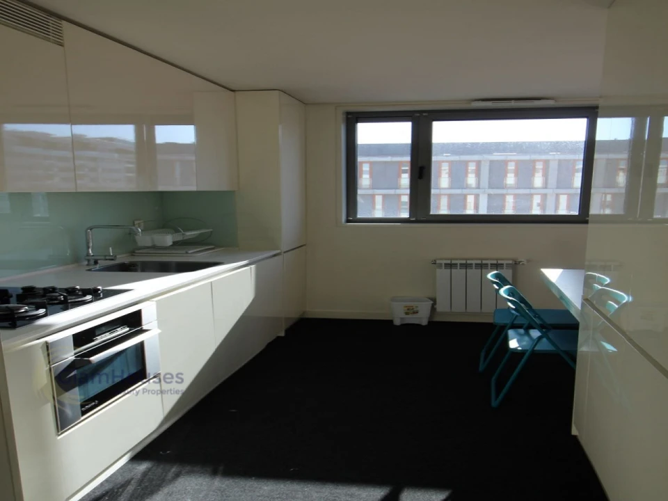 Apartamento T2 para Venda em Parque das Nações Foto 3