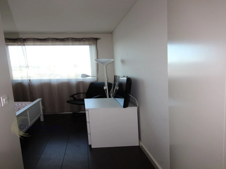 Apartamento T2 para Venda em Parque das Nações Foto 18