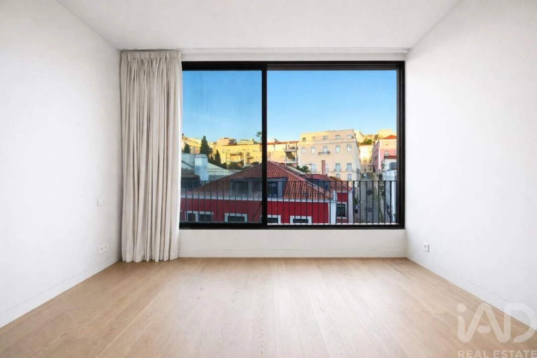 Apartamento T2 para Venda em Santo António Foto 10